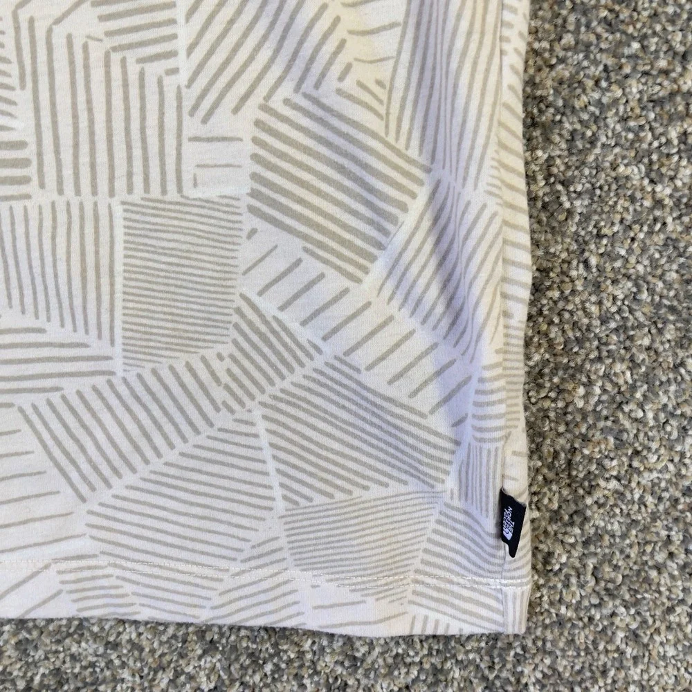 The North Face Womens Medium Beige Geometric Print Short Sleeve T-Shirt Casual - Picture 3 of 7
